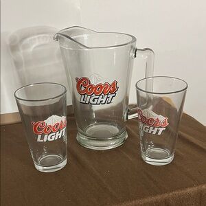 😄Coors light Beer pitcher and 2 glasses set